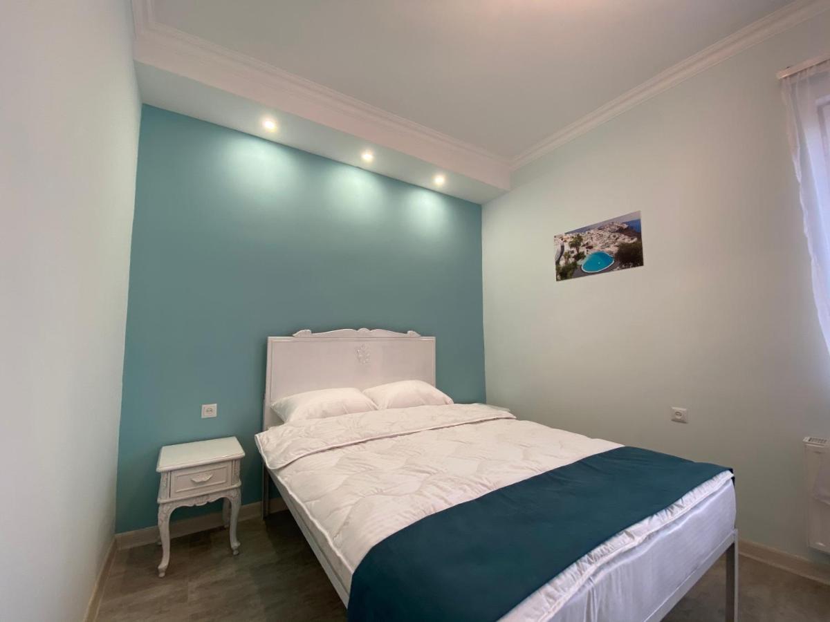 Santorini Hotel & Hostel エレバン エクステリア 写真