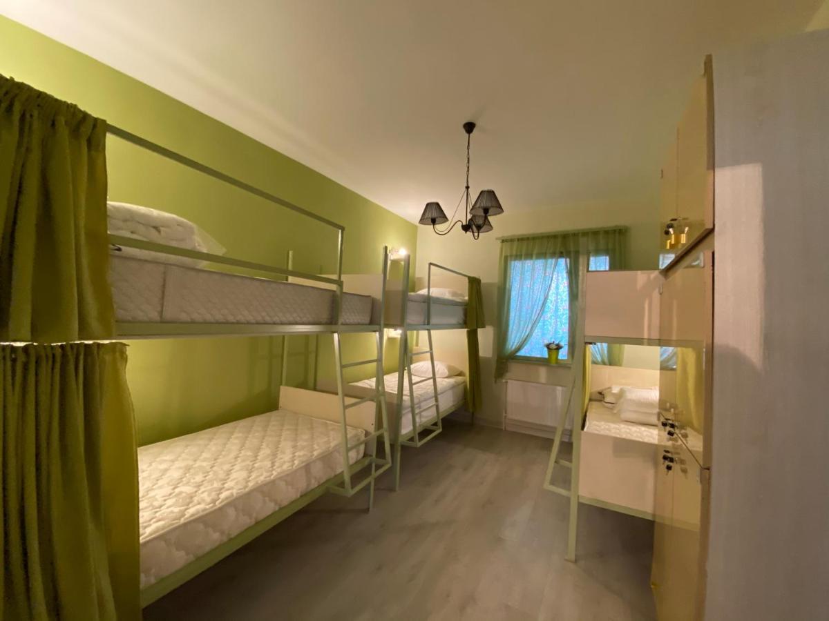 Santorini Hotel & Hostel エレバン エクステリア 写真