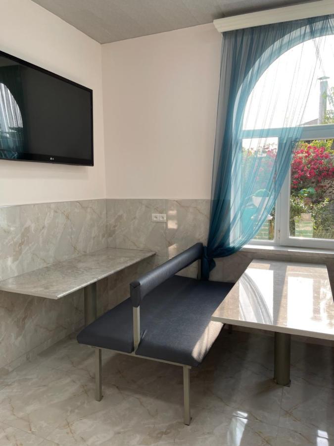 Santorini Hotel & Hostel エレバン エクステリア 写真