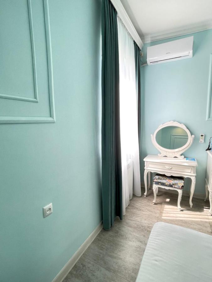 Santorini Hotel & Hostel エレバン エクステリア 写真