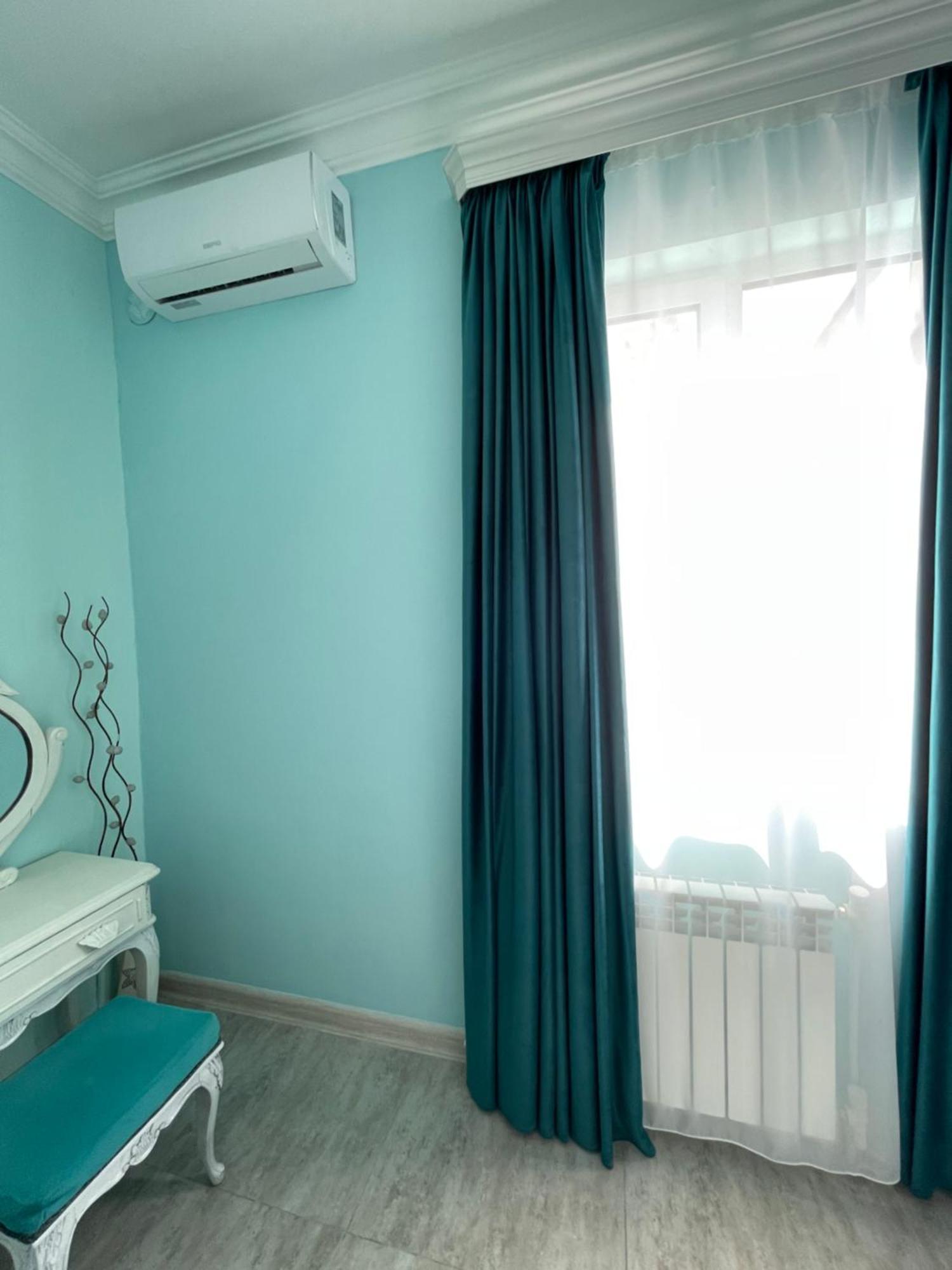 Santorini Hotel & Hostel エレバン エクステリア 写真