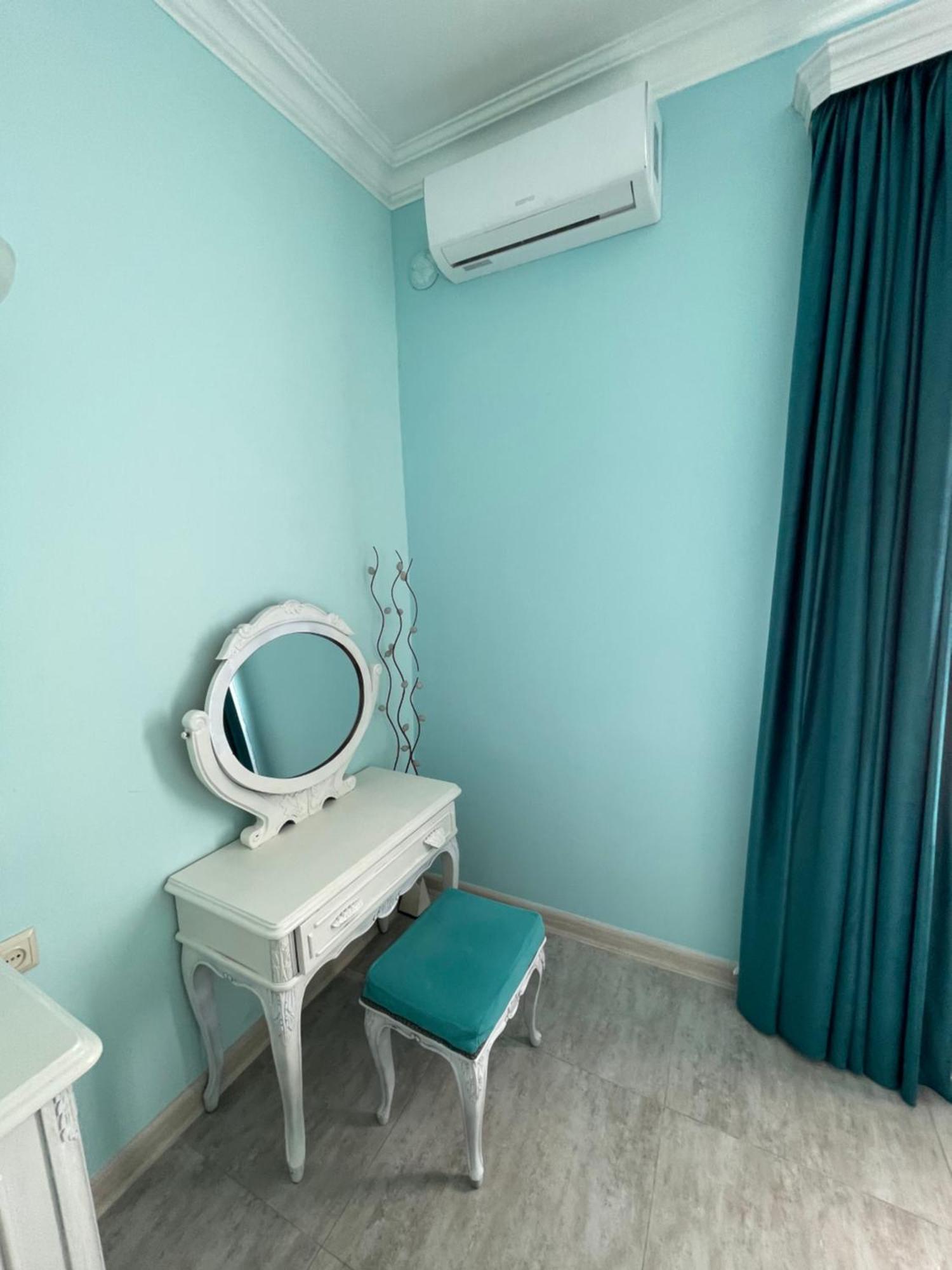 Santorini Hotel & Hostel エレバン エクステリア 写真