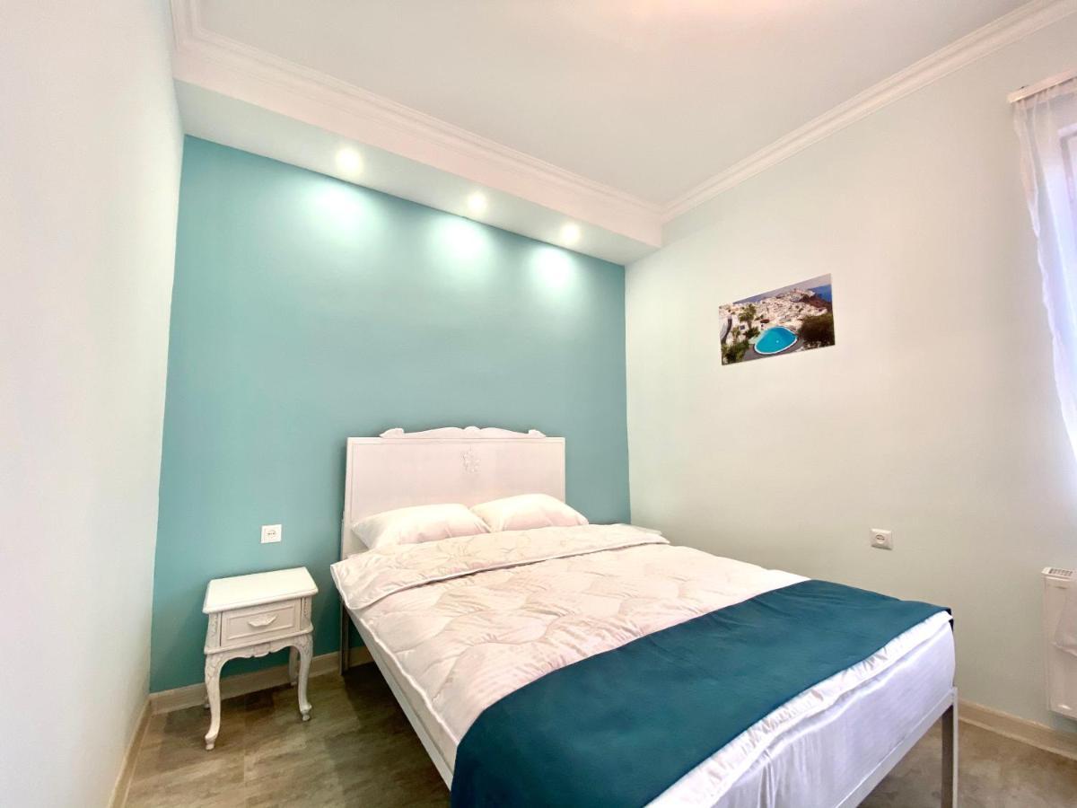 Santorini Hotel & Hostel エレバン エクステリア 写真